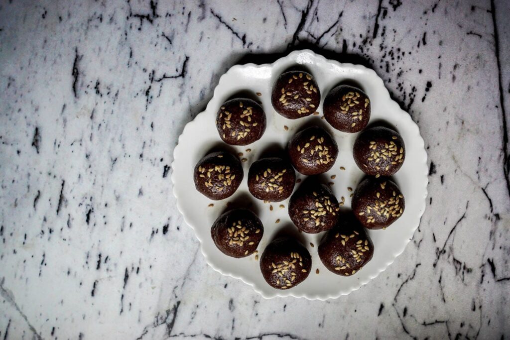 Top view of a plate of almond pulp cookies